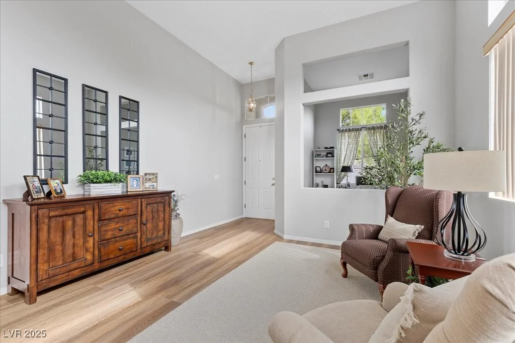 10301 George Hart, Las Vegas, NV 89129