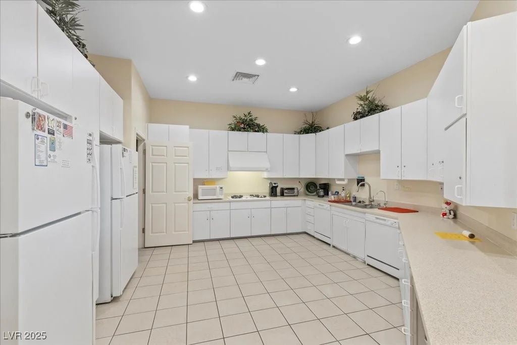 10301 George Hart, Las Vegas, NV 89129