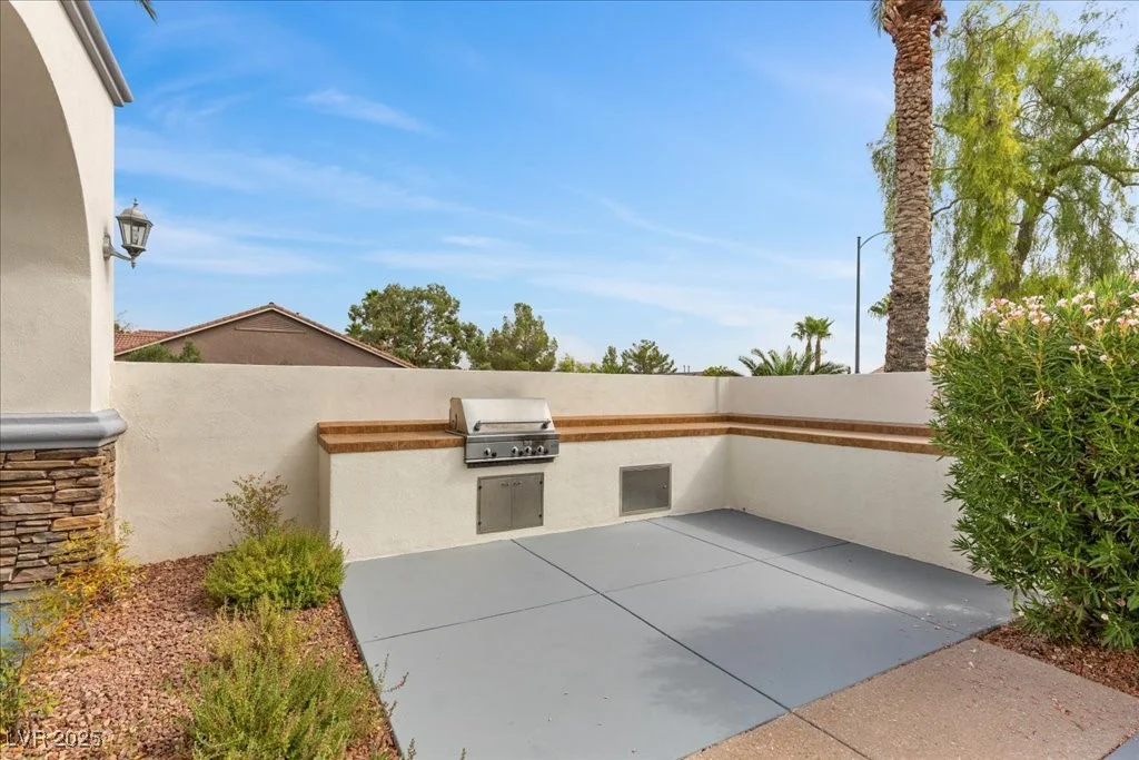 10301 George Hart, Las Vegas, NV 89129
