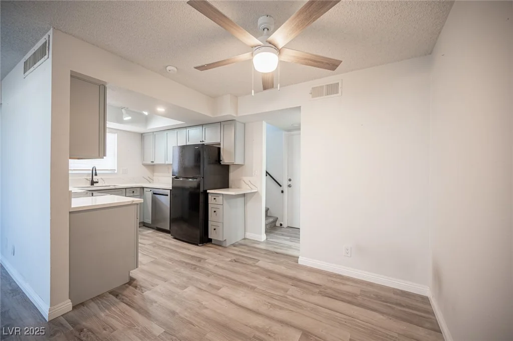 2430 Old Forge, Las Vegas, NV 89121