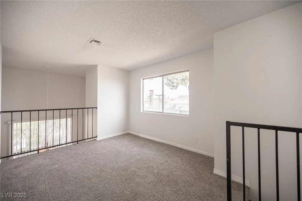2430 Old Forge, Las Vegas, NV 89121