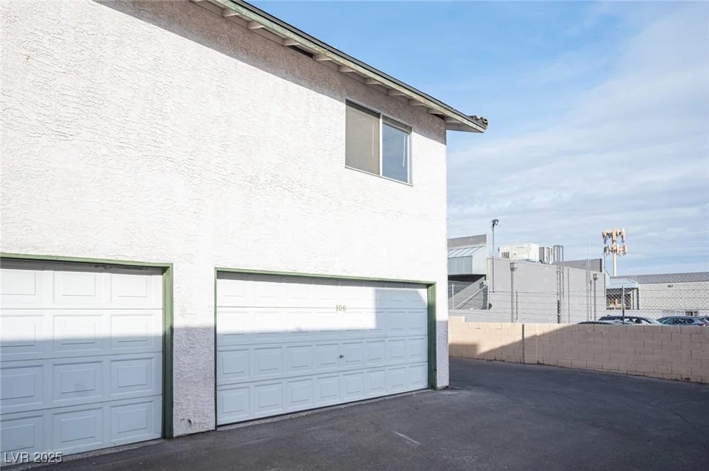 2430 Old Forge, Las Vegas, NV 89121