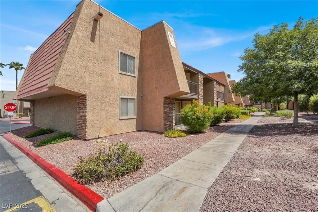 4400 Sandy River, Las Vegas, NV 89103