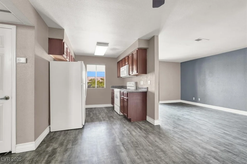 4400 Sandy River, Las Vegas, NV 89103