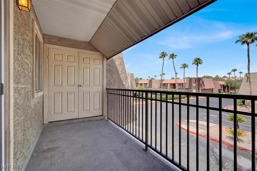 4400 Sandy River, Las Vegas, NV 89103