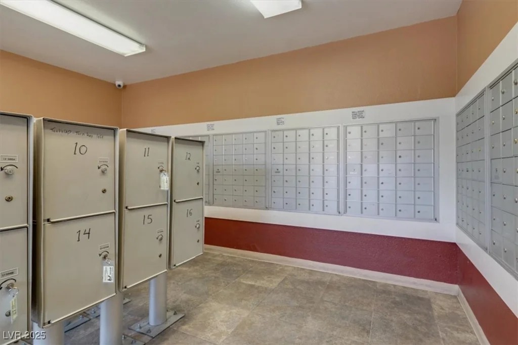 4400 Sandy River, Las Vegas, NV 89103
