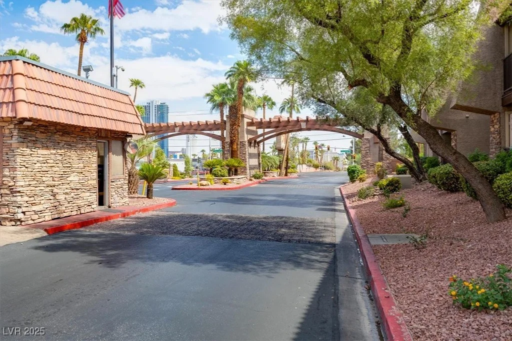 4400 Sandy River, Las Vegas, NV 89103