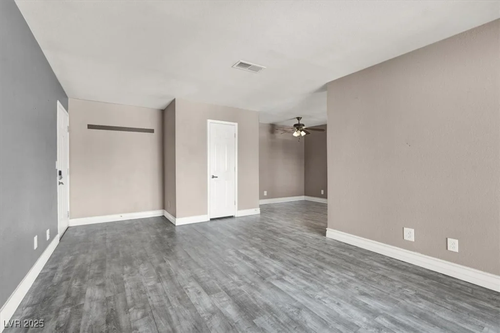 4400 Sandy River, Las Vegas, NV 89103