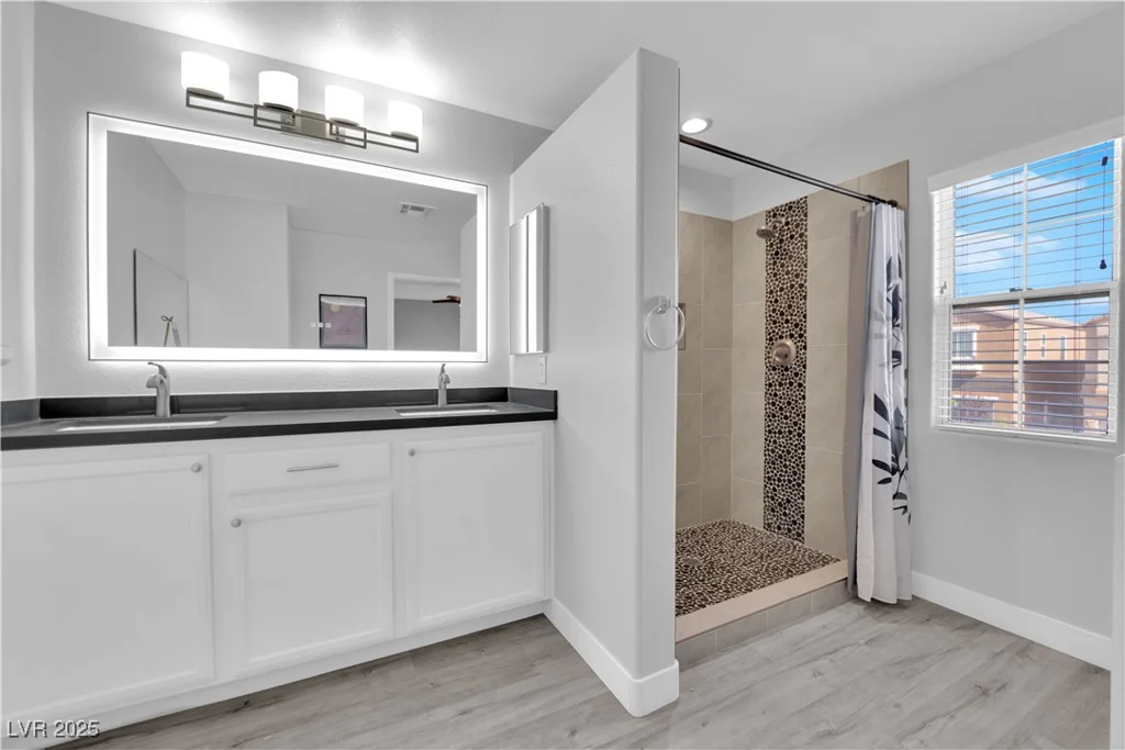 10529 Blanca Peak, Las Vegas, NV 89129
