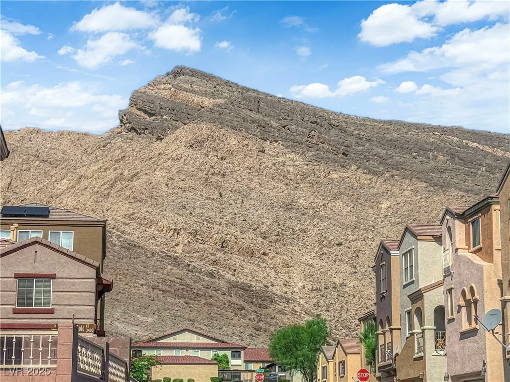 10529 Blanca Peak, Las Vegas, NV 89129