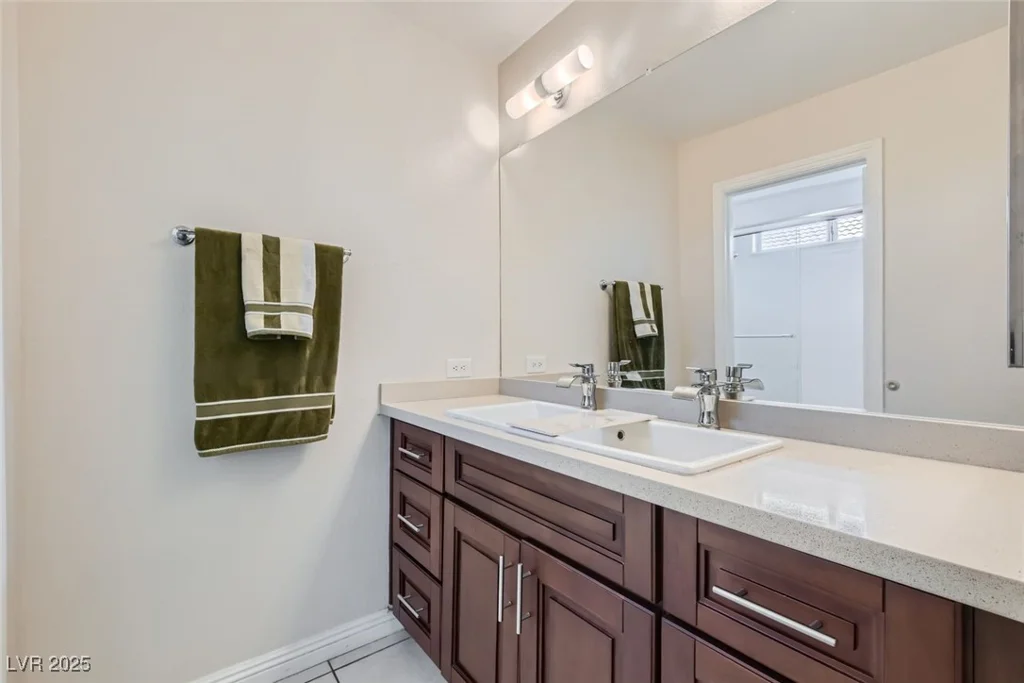 6412 Yarmouth, Las Vegas, NV 89108