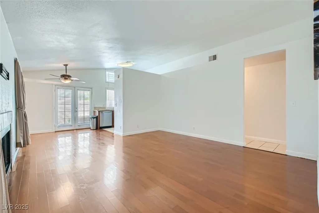 6412 Yarmouth, Las Vegas, NV 89108