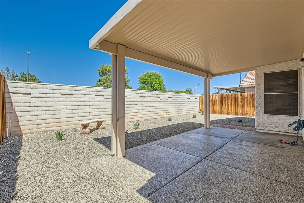6412 Yarmouth, Las Vegas, NV 89108
