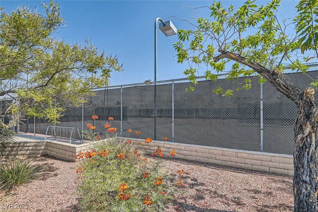 6412 Yarmouth, Las Vegas, NV 89108