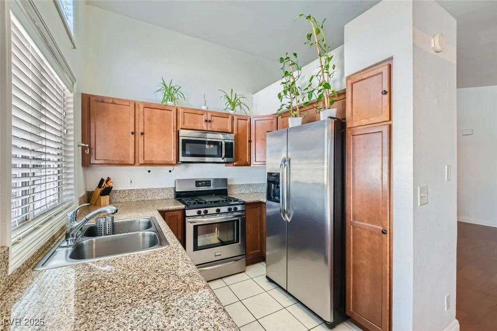 6412 Yarmouth, Las Vegas, NV 89108