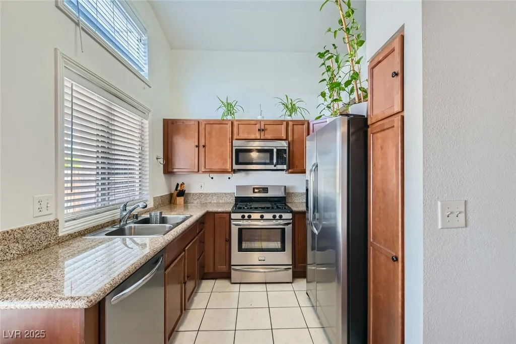 6412 Yarmouth, Las Vegas, NV 89108
