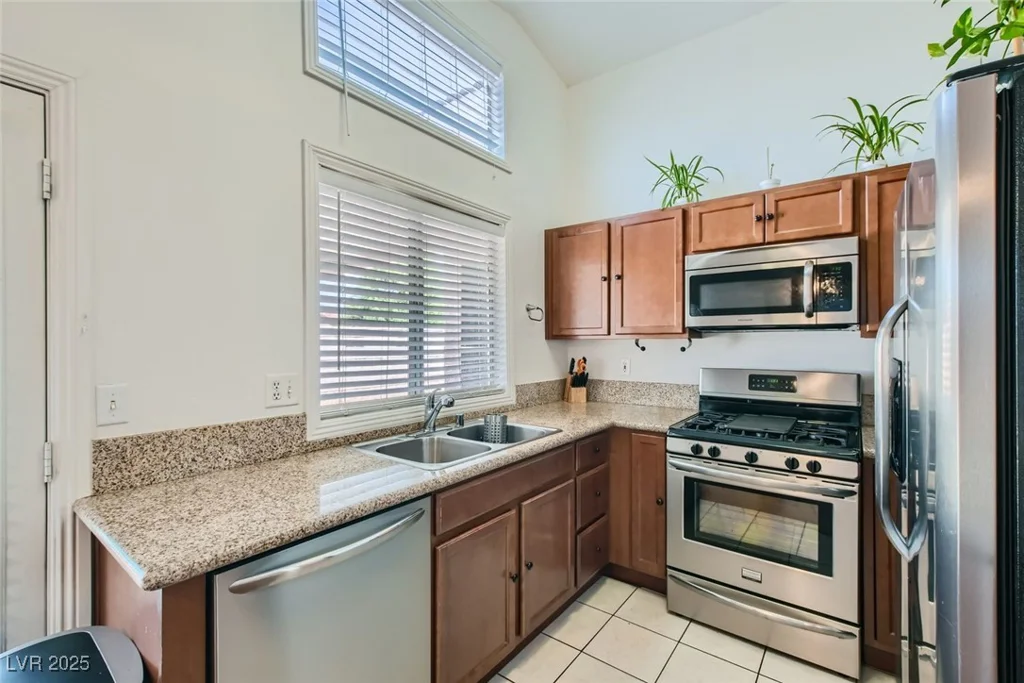 6412 Yarmouth, Las Vegas, NV 89108