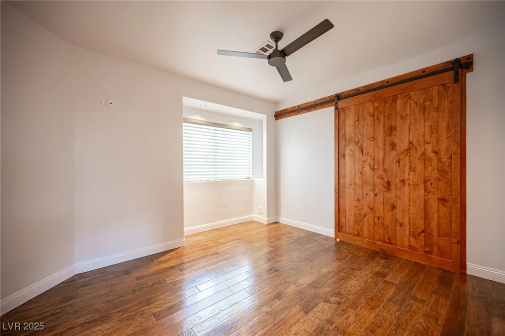 2112 Lookout Point, Las Vegas, NV 89117