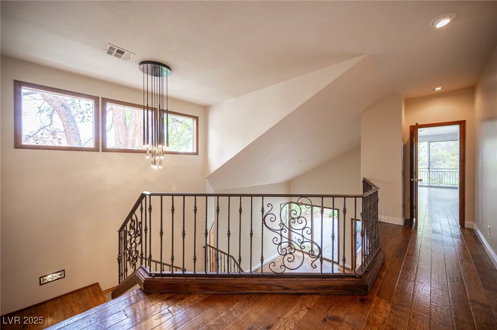 2112 Lookout Point, Las Vegas, NV 89117