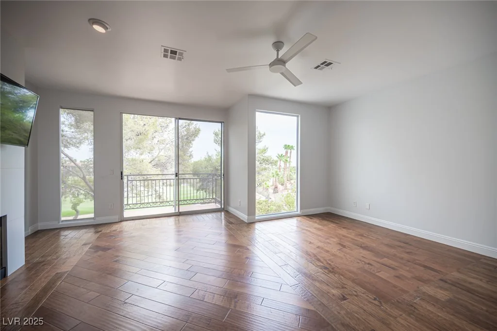 2112 Lookout Point, Las Vegas, NV 89117