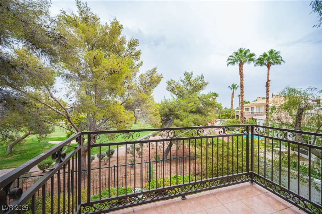 2112 Lookout Point, Las Vegas, NV 89117