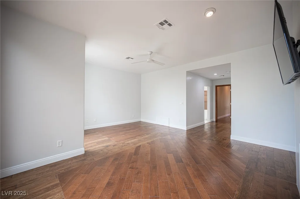 2112 Lookout Point, Las Vegas, NV 89117