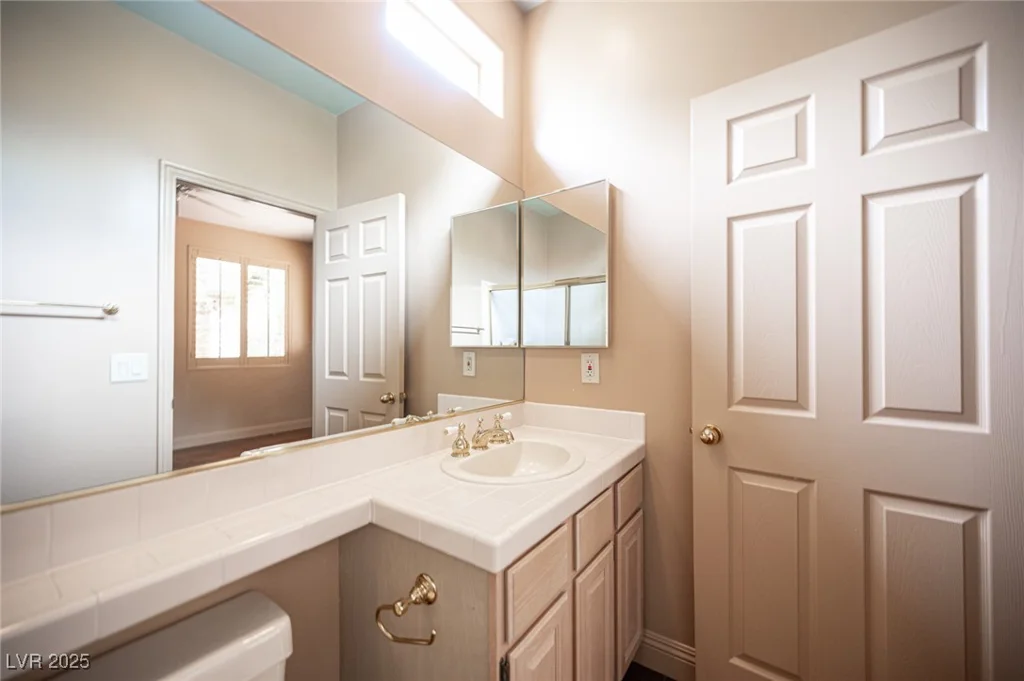 2112 Lookout Point, Las Vegas, NV 89117