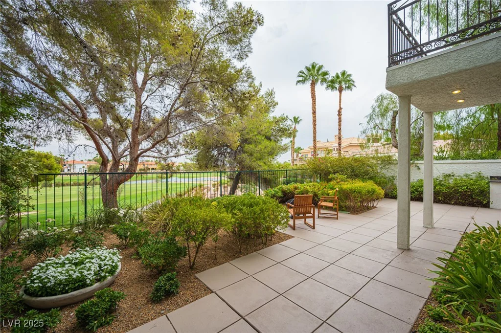2112 Lookout Point, Las Vegas, NV 89117