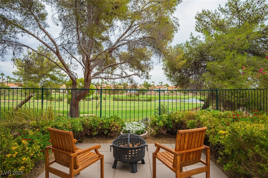 2112 Lookout Point, Las Vegas, NV 89117