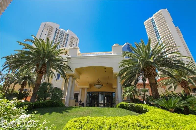 2857 Paradise, Las Vegas, NV 89109