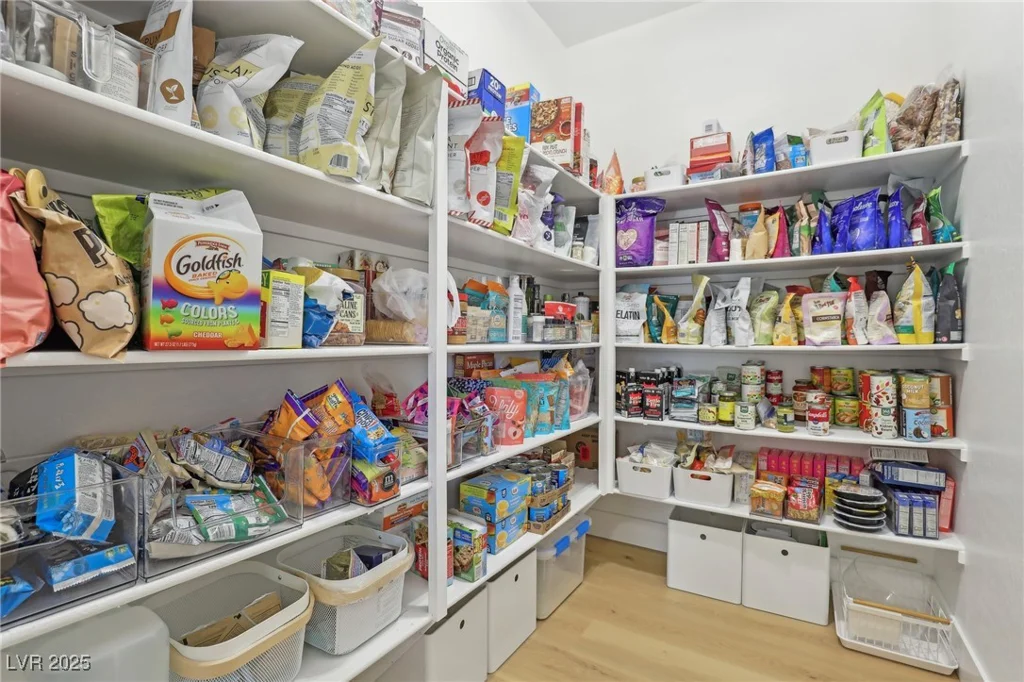 7426 Olmstead, Las Vegas, NV 89166