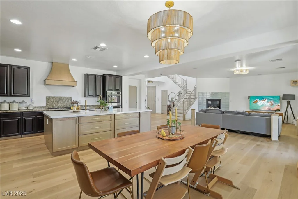 7426 Olmstead, Las Vegas, NV 89166