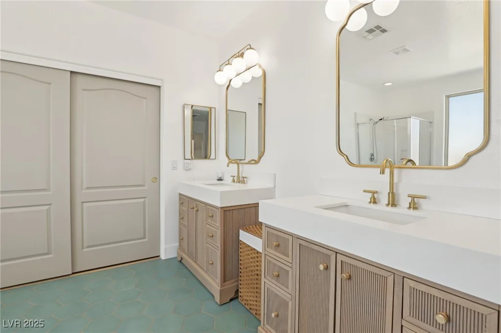 7426 Olmstead, Las Vegas, NV 89166