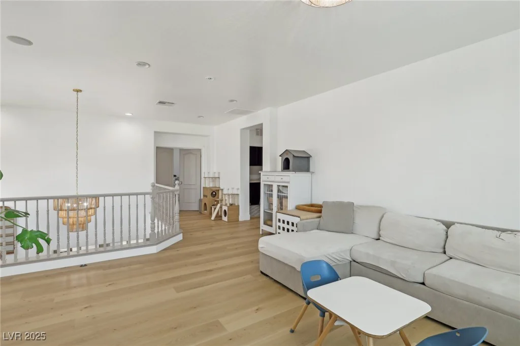 7426 Olmstead, Las Vegas, NV 89166