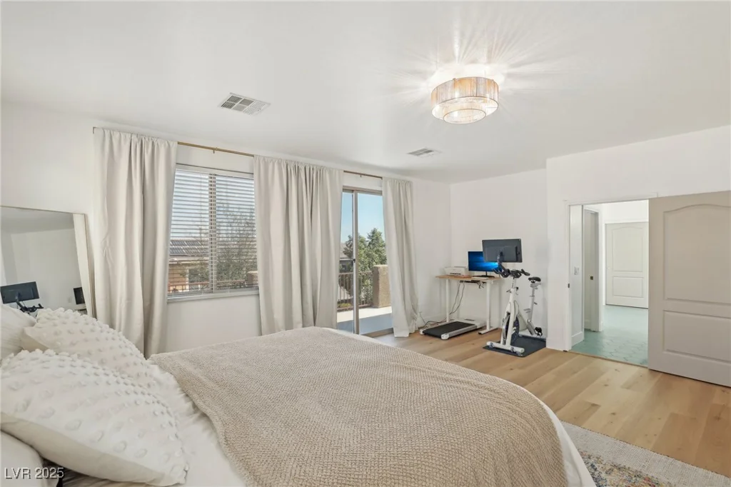 7426 Olmstead, Las Vegas, NV 89166