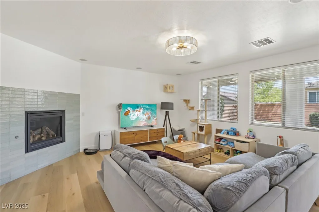 7426 Olmstead, Las Vegas, NV 89166