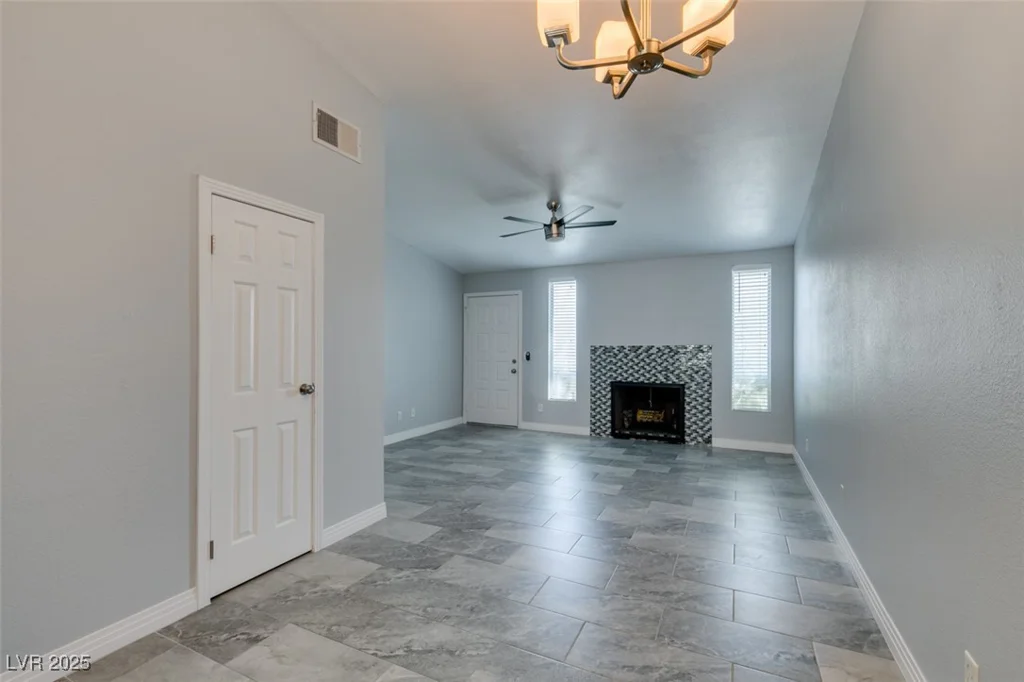 1816 Discus, Las Vegas, NV 89108