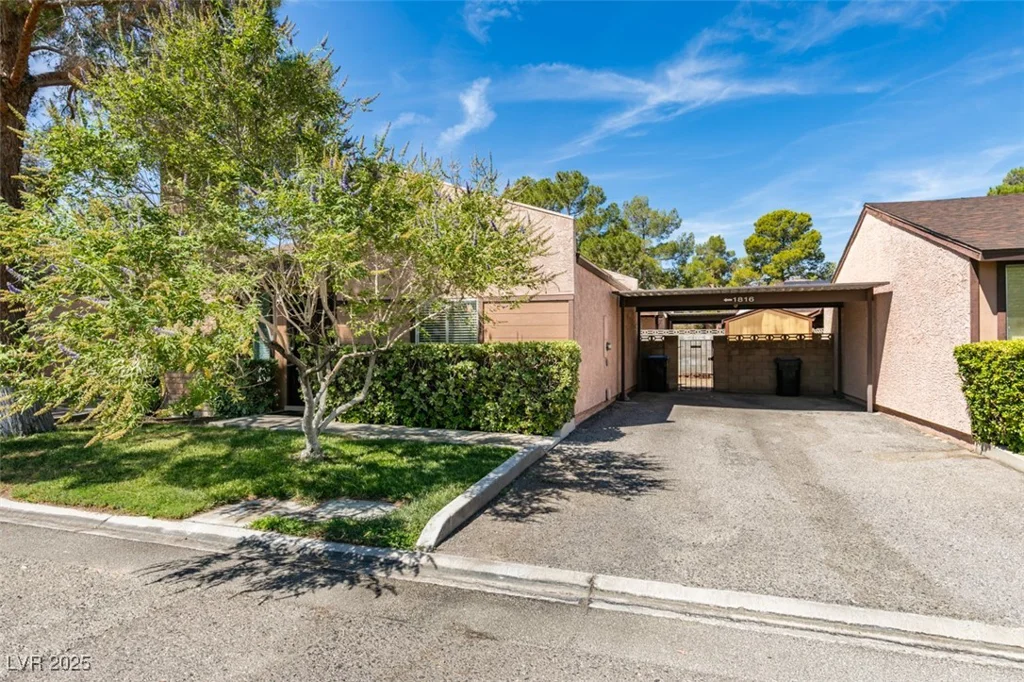 1816 Discus, Las Vegas, NV 89108