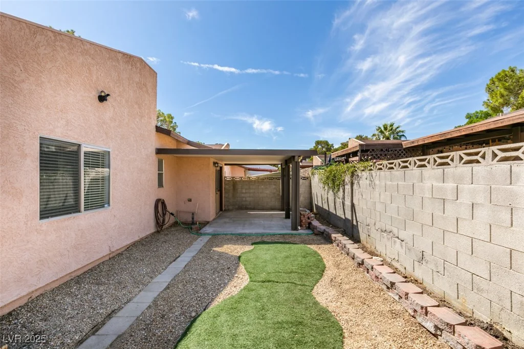 1816 Discus, Las Vegas, NV 89108