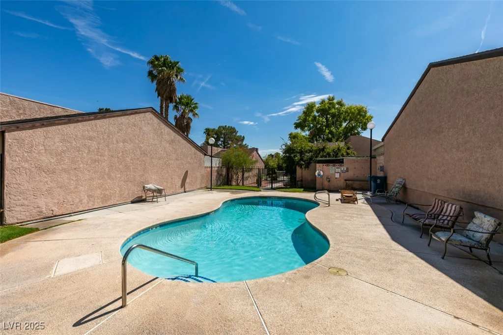 1816 Discus, Las Vegas, NV 89108