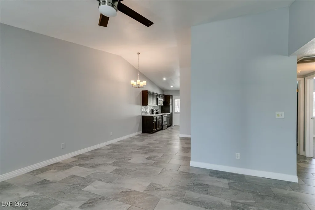 1816 Discus, Las Vegas, NV 89108