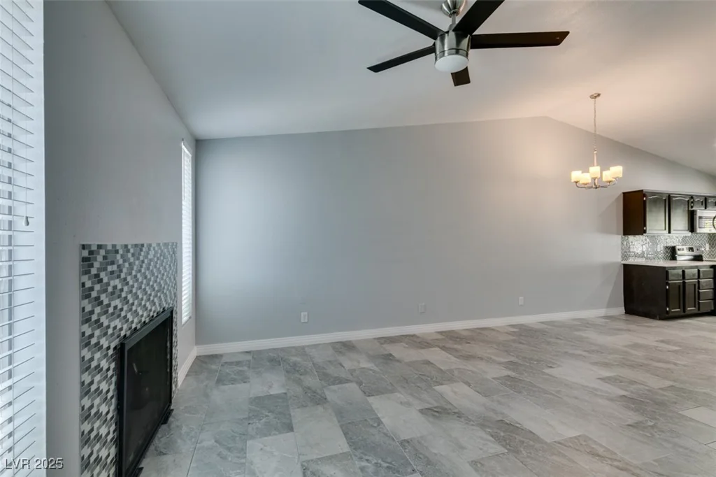 1816 Discus, Las Vegas, NV 89108