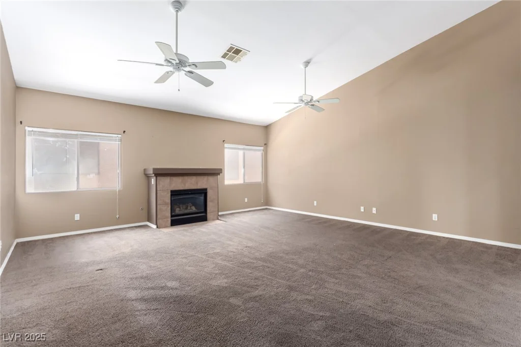 8233 Valley Stream, Las Vegas, NV 89131