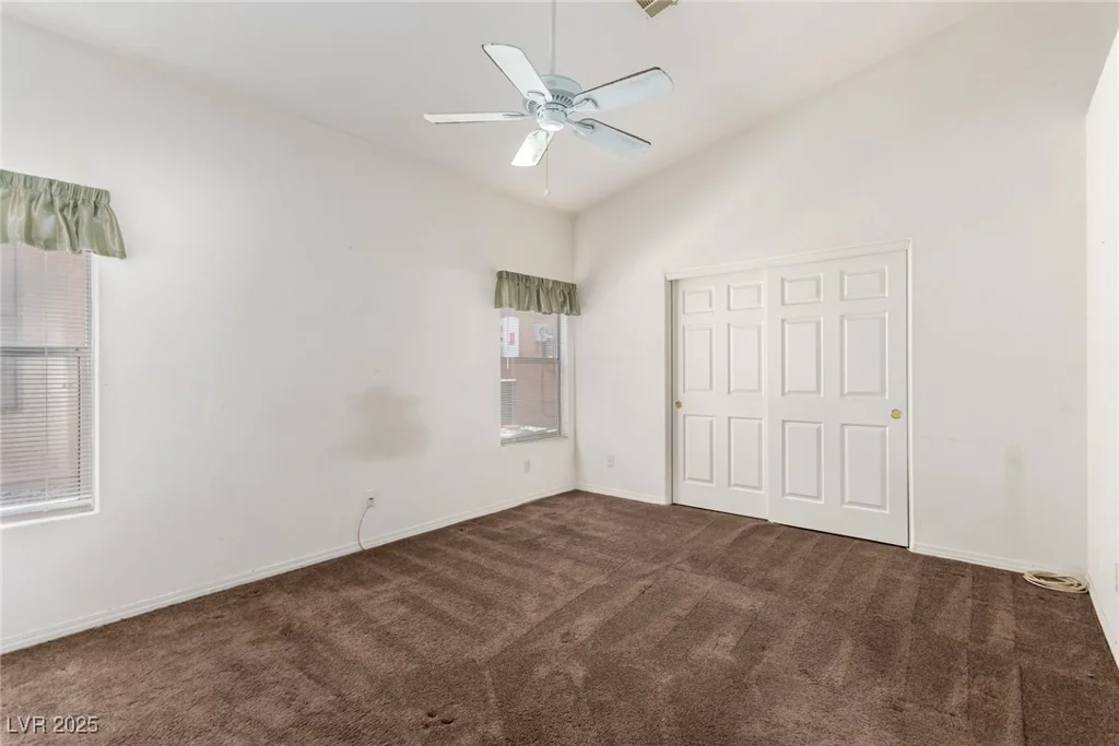 8233 Valley Stream, Las Vegas, NV 89131