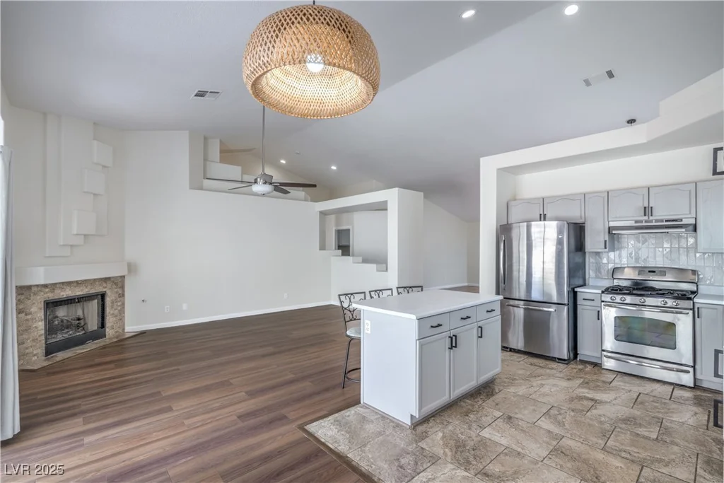 818 Coastal Beach, Henderson, NV 89002