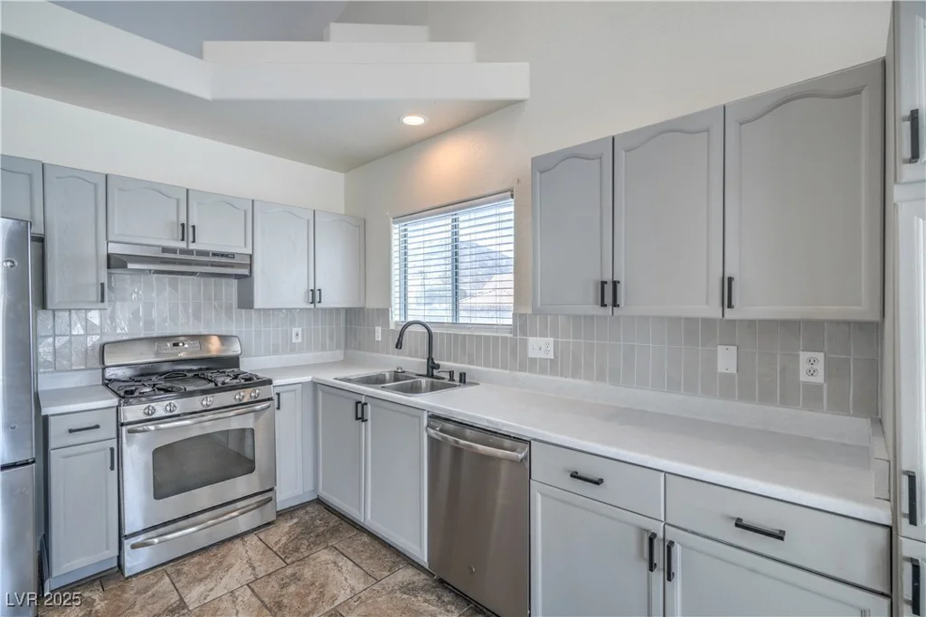 818 Coastal Beach, Henderson, NV 89002
