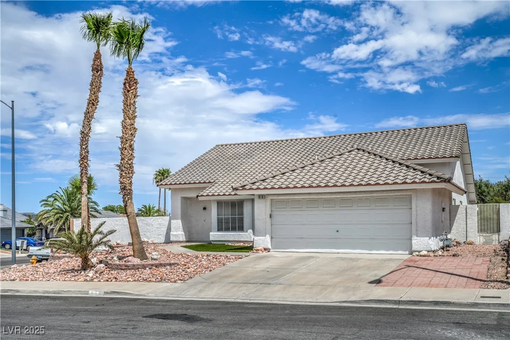 818 Coastal Beach, Henderson, NV 89002