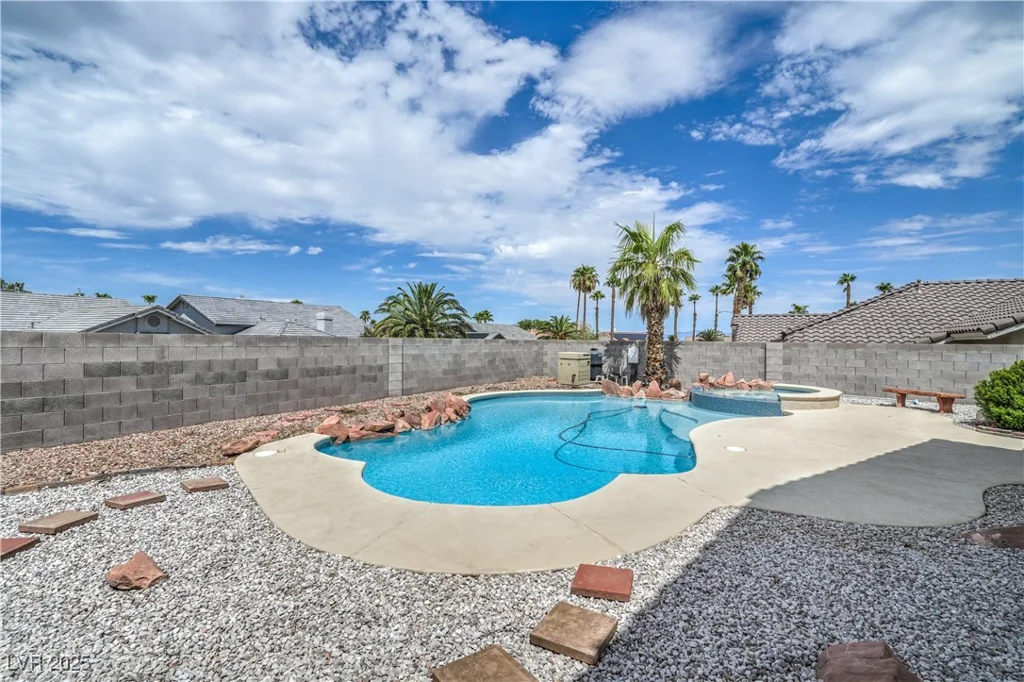 818 Coastal Beach, Henderson, NV 89002