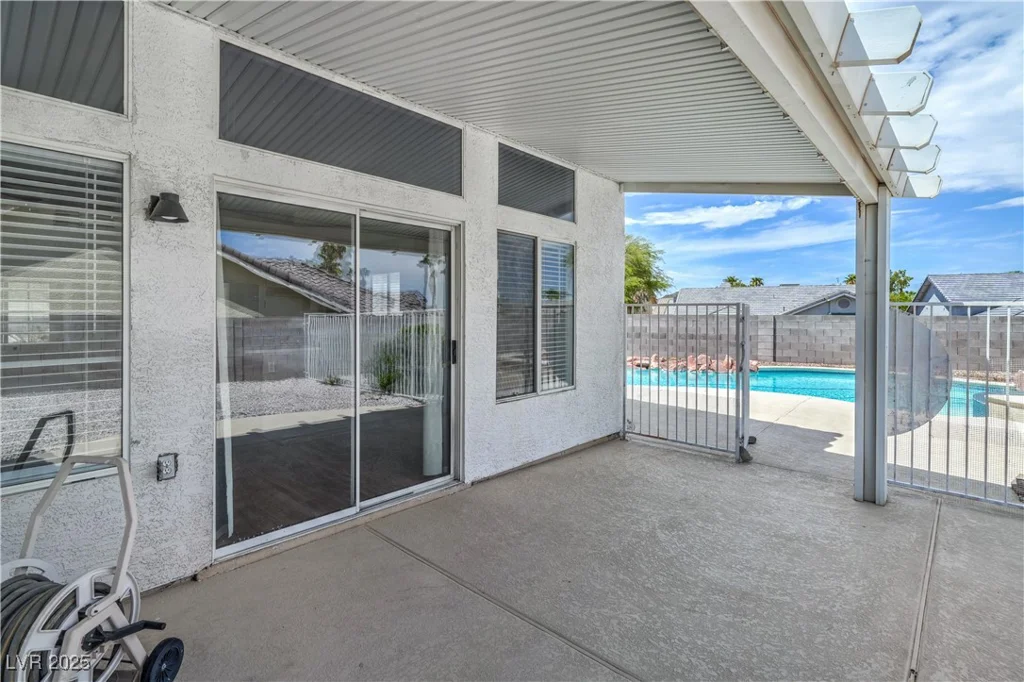 818 Coastal Beach, Henderson, NV 89002