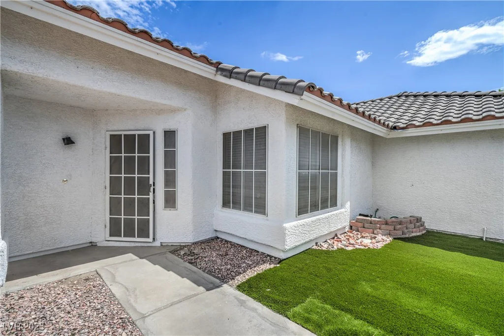 818 Coastal Beach, Henderson, NV 89002